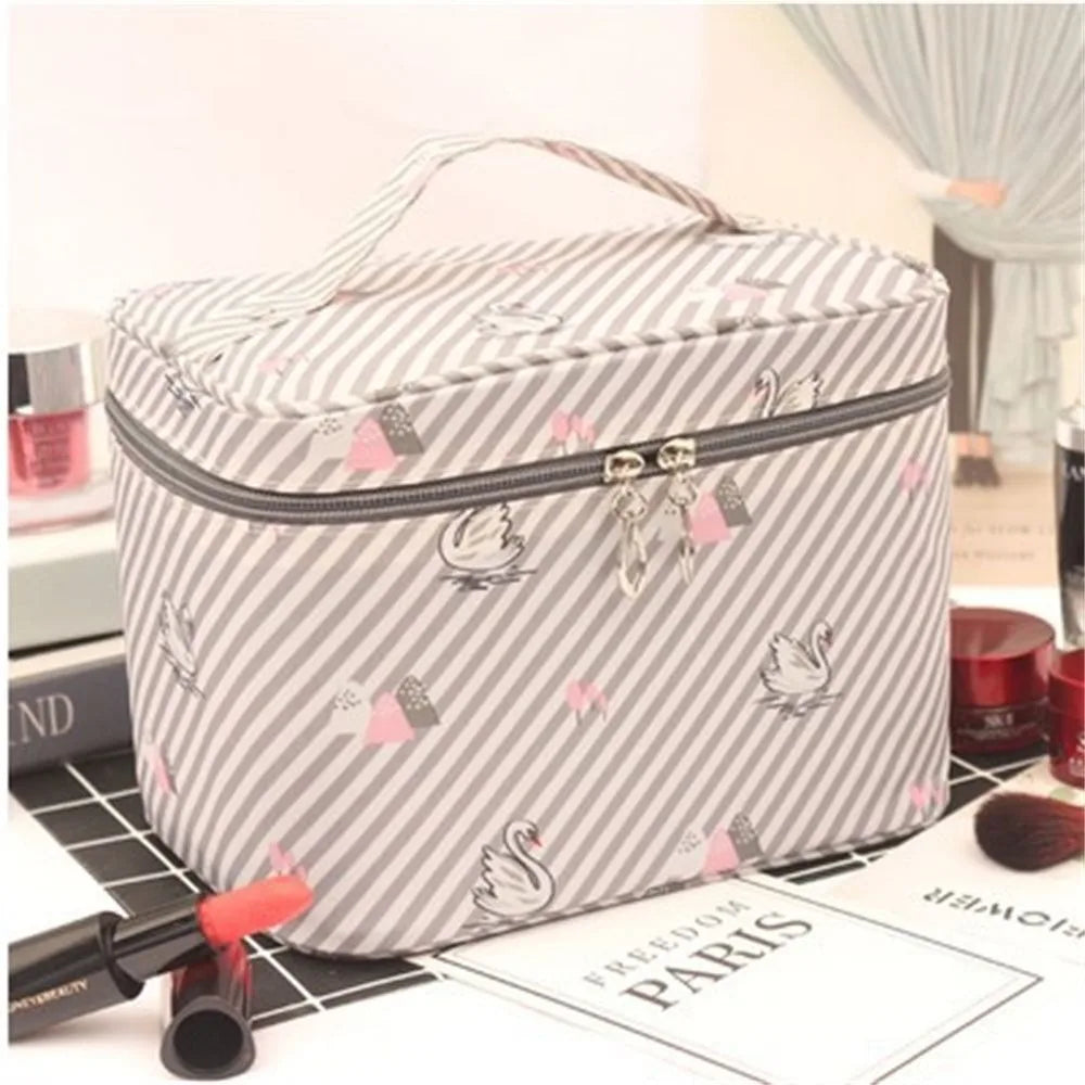 Grande trousse de toilette femme originale - ShopGET®