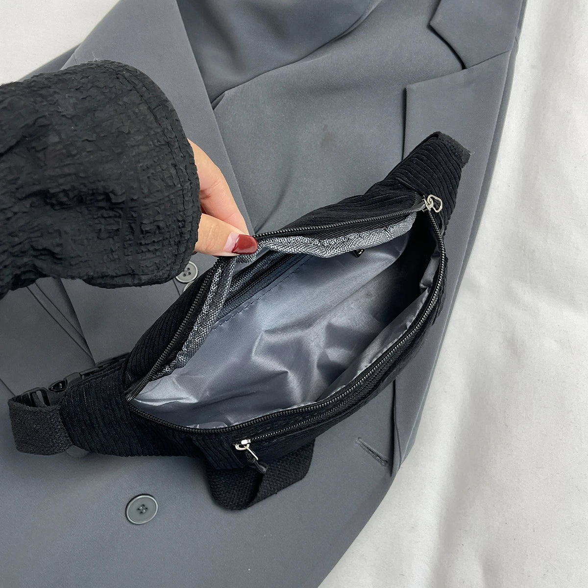 Sac banane femme en velours noir - ShopGET®