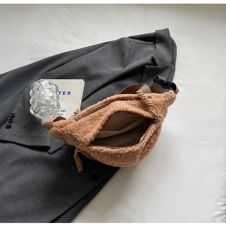 Grand sac banane velours pour femme