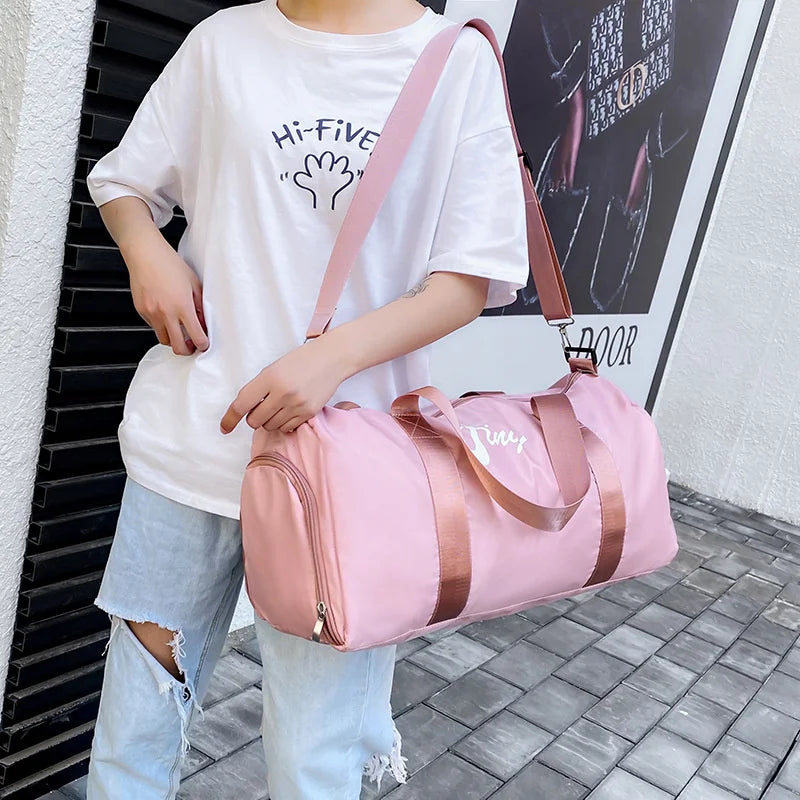 Sac polochon femme Rouge A / 47 X 22 X 24cm-Rouge B / 47 X 22 X 24cm-Noir A / 47 X 22 X 24cm-Noir B / 47 X 22 X 24cm-Rose A / 47 X 22 X 24cm-Rose B / 47 X 22 X 24cm-red2 A / 47 X 22 X 24cm-Rouge C / 47 X 22 X 24cm-Gris A / 47 X 22 X 24cm-Gris B / 47 X 22 X 24cm-Pourpre A / 47 X 22 X 24cm-Pourpre B / 47 X 22 X 24cm-ShopGET® 