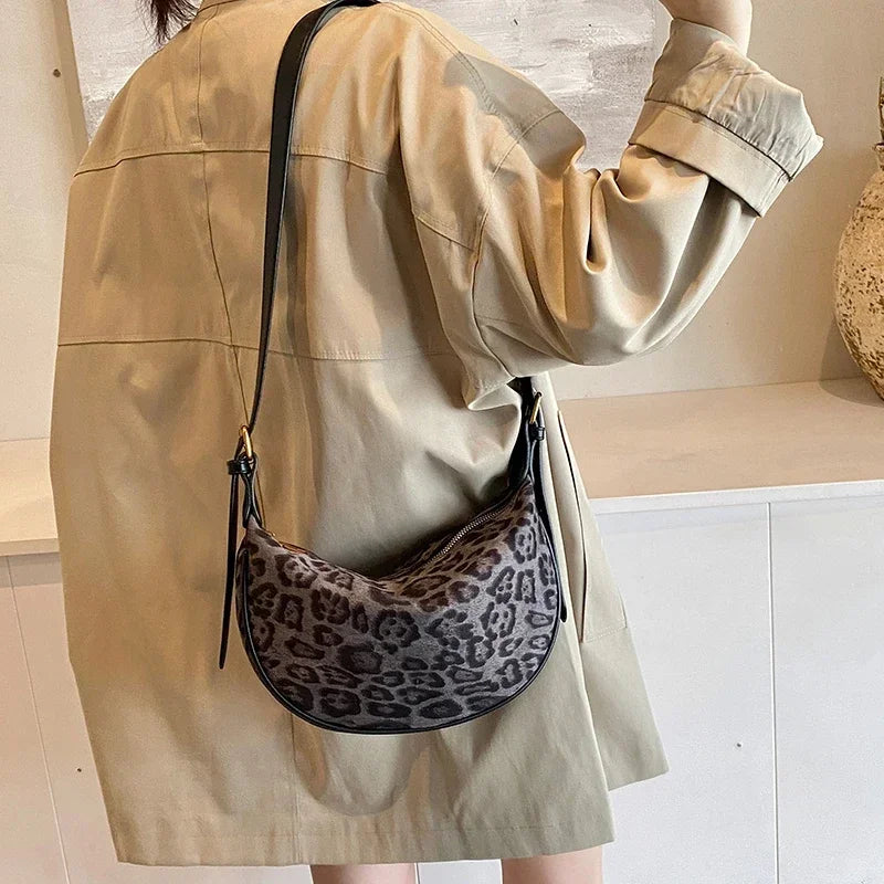 Sac banane léopard pour jeune femme