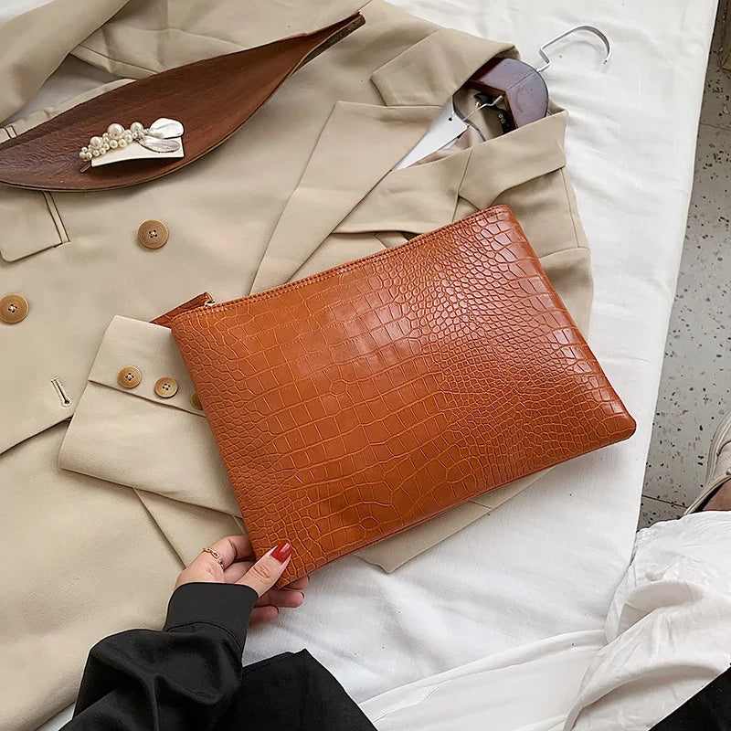 Pochette femme en cuir brillant A / 33x24cm-B / 33x24cm-C / 33x24cm-D / 33x24cm-E / 33x24cm-F / 33x24cm-G / 33x24cm-H / 33x24cm-ShopGET® 