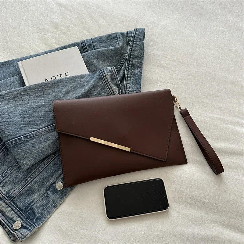 Pochette femme soirée Blanc / 31 x 0.5 x 21cm / OFFERTE-Rouge / 31 x 0.5 x 21cm / OFFERTE-Rose / 31 x 0.5 x 21cm / OFFERTE-Kaki / 31 x 0.5 x 21cm / OFFERTE-Noir / 31 x 0.5 x 21cm / OFFERTE-Marron / 31 x 0.5 x 21cm / OFFERTE-ShopGET® 