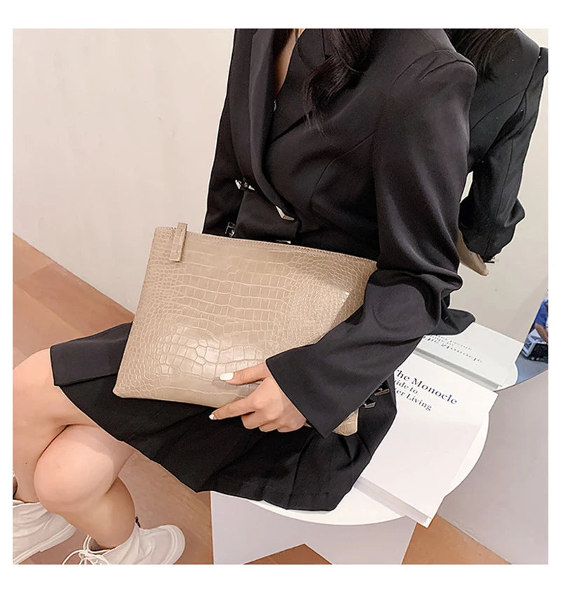 Pochette femme en cuir brillant A / 33x24cm-B / 33x24cm-C / 33x24cm-D / 33x24cm-E / 33x24cm-F / 33x24cm-G / 33x24cm-H / 33x24cm-ShopGET® 