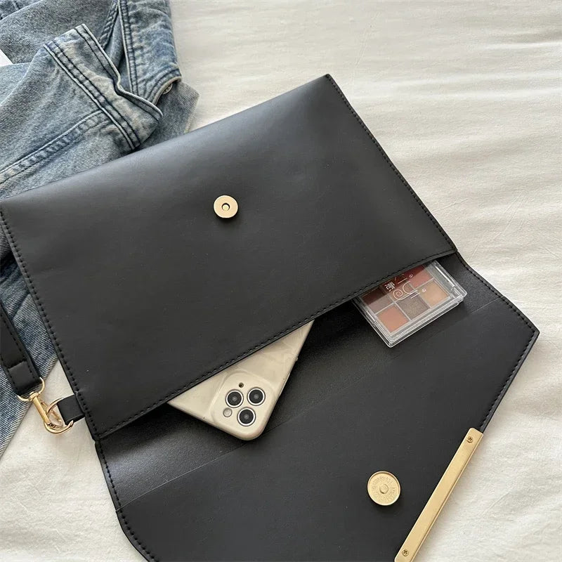 Pochette femme soirée Blanc / 31 x 0.5 x 21cm / OFFERTE-Rouge / 31 x 0.5 x 21cm / OFFERTE-Rose / 31 x 0.5 x 21cm / OFFERTE-Kaki / 31 x 0.5 x 21cm / OFFERTE-Noir / 31 x 0.5 x 21cm / OFFERTE-Marron / 31 x 0.5 x 21cm / OFFERTE-ShopGET® 