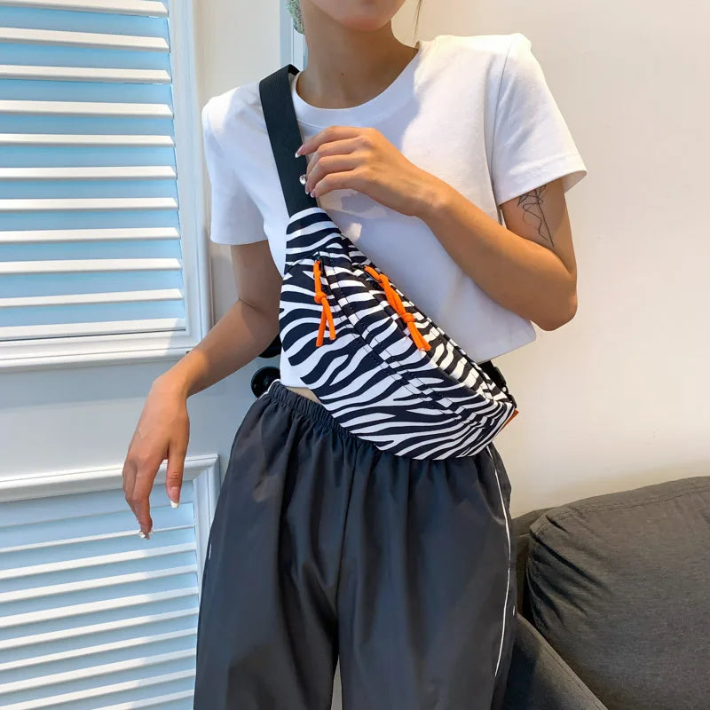 Sac banane léopard blanc et noir