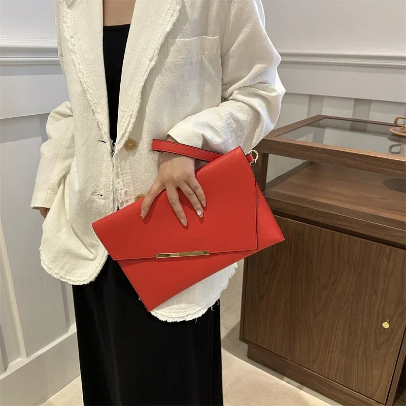 Pochette femme soirée Blanc / 31 x 0.5 x 21cm / OFFERTE-Rouge / 31 x 0.5 x 21cm / OFFERTE-Rose / 31 x 0.5 x 21cm / OFFERTE-Kaki / 31 x 0.5 x 21cm / OFFERTE-Noir / 31 x 0.5 x 21cm / OFFERTE-Marron / 31 x 0.5 x 21cm / OFFERTE-ShopGET® 