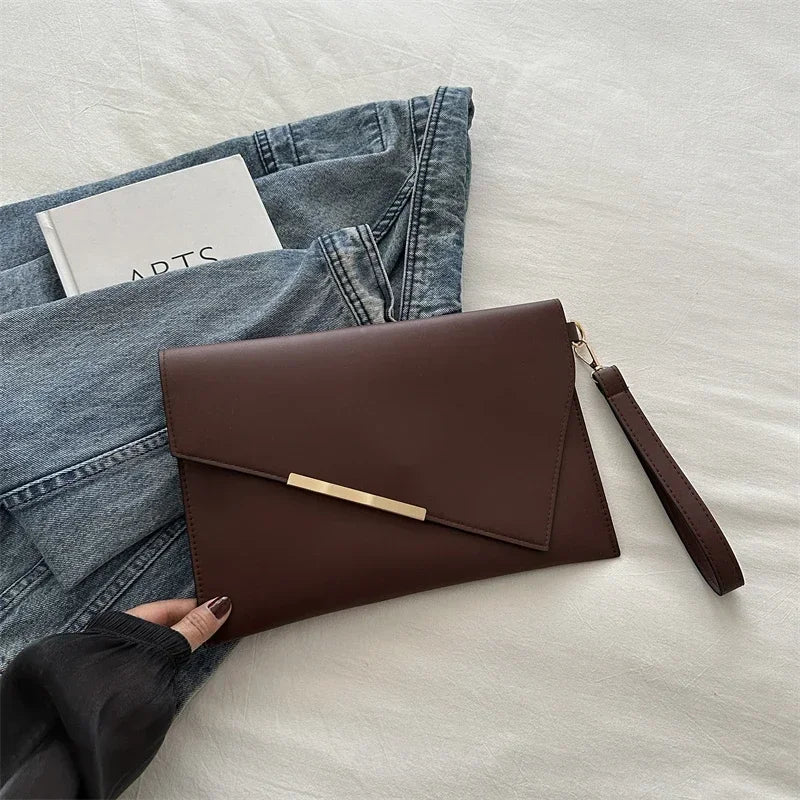 Pochette femme soirée Blanc / 31 x 0.5 x 21cm / OFFERTE-Rouge / 31 x 0.5 x 21cm / OFFERTE-Rose / 31 x 0.5 x 21cm / OFFERTE-Kaki / 31 x 0.5 x 21cm / OFFERTE-Noir / 31 x 0.5 x 21cm / OFFERTE-Marron / 31 x 0.5 x 21cm / OFFERTE-ShopGET® 