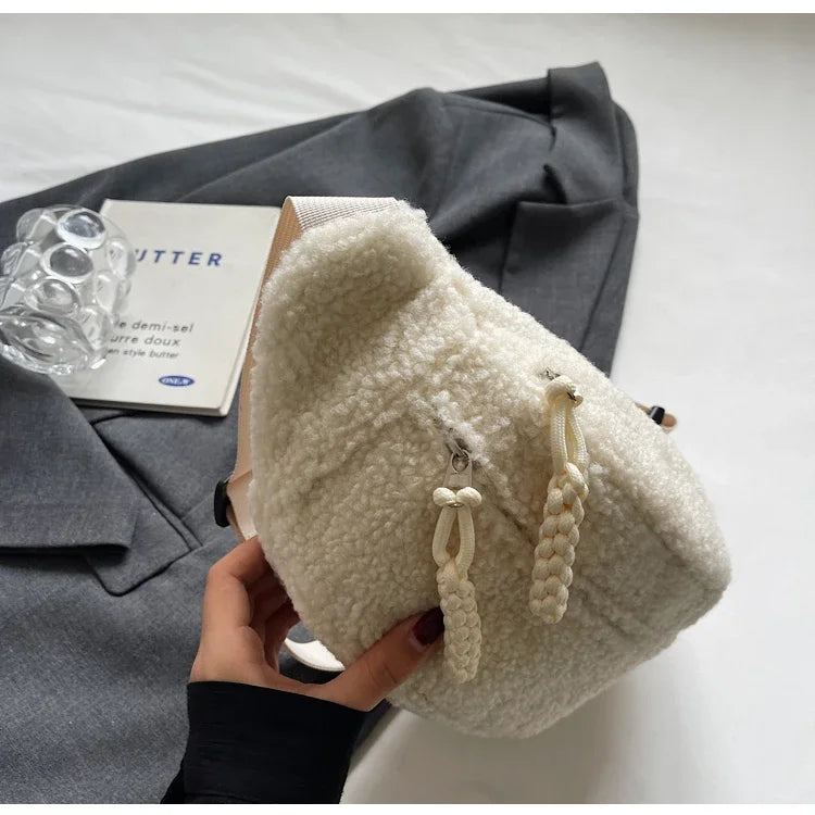 Grand sac banane velours pour femme