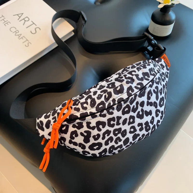 Sac banane léopard blanc et noir