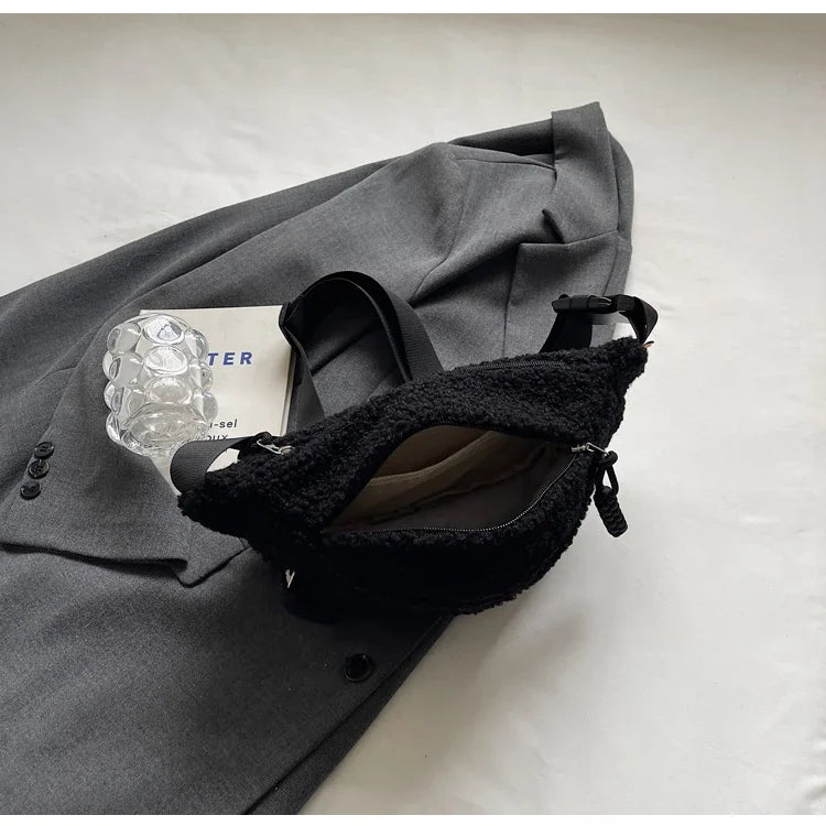 Grand sac banane velours pour femme