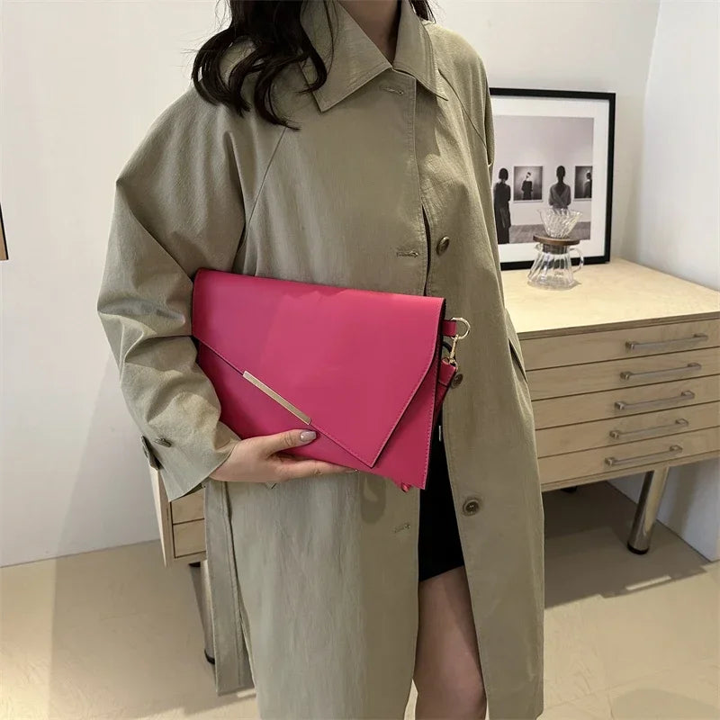 Pochette femme soirée Blanc / 31 x 0.5 x 21cm / OFFERTE-Rouge / 31 x 0.5 x 21cm / OFFERTE-Rose / 31 x 0.5 x 21cm / OFFERTE-Kaki / 31 x 0.5 x 21cm / OFFERTE-Noir / 31 x 0.5 x 21cm / OFFERTE-Marron / 31 x 0.5 x 21cm / OFFERTE-ShopGET® 