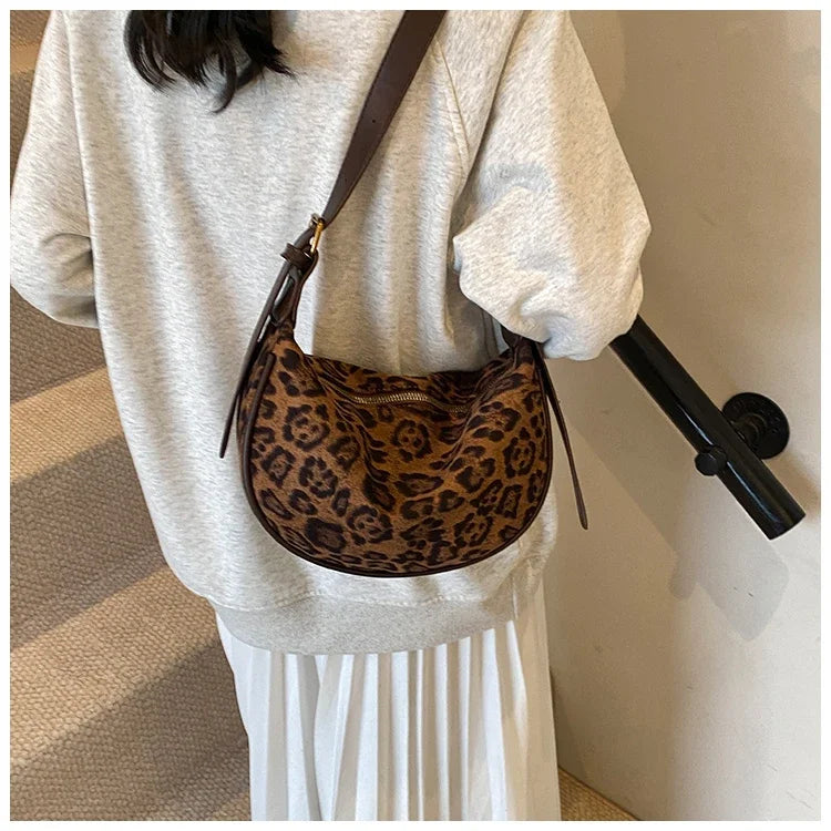 Sac banane léopard pour jeune femme