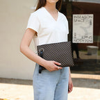 Pochette femme marron plaid Marron-Rose-Blanc-Noir-ShopGET® 