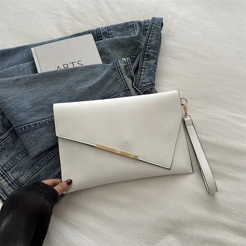 Pochette femme soirée Blanc / 31 x 0.5 x 21cm / OFFERTE-Rouge / 31 x 0.5 x 21cm / OFFERTE-Rose / 31 x 0.5 x 21cm / OFFERTE-Kaki / 31 x 0.5 x 21cm / OFFERTE-Noir / 31 x 0.5 x 21cm / OFFERTE-Marron / 31 x 0.5 x 21cm / OFFERTE-ShopGET® 