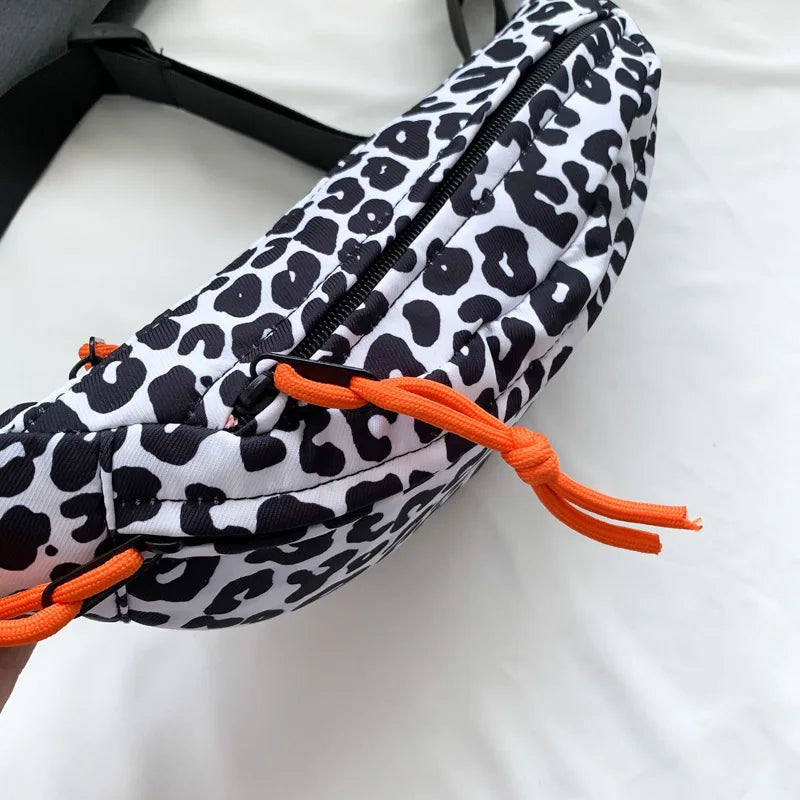 Sac banane léopard blanc et noir