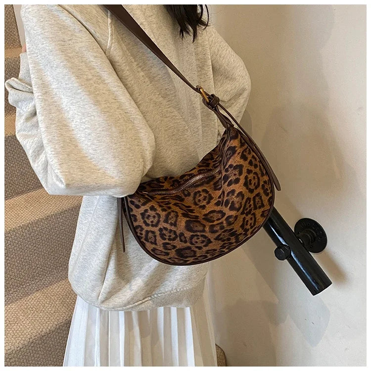 Sac banane léopard pour jeune femme
