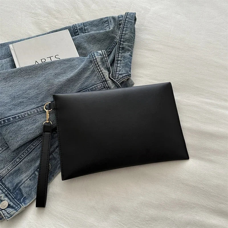 Pochette femme soirée Blanc / 31 x 0.5 x 21cm / OFFERTE-Rouge / 31 x 0.5 x 21cm / OFFERTE-Rose / 31 x 0.5 x 21cm / OFFERTE-Kaki / 31 x 0.5 x 21cm / OFFERTE-Noir / 31 x 0.5 x 21cm / OFFERTE-Marron / 31 x 0.5 x 21cm / OFFERTE-ShopGET® 