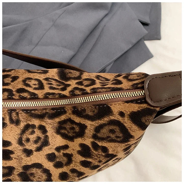 Sac banane léopard pour jeune femme