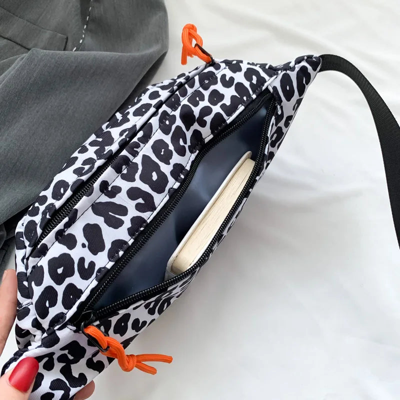 Sac banane léopard blanc et noir