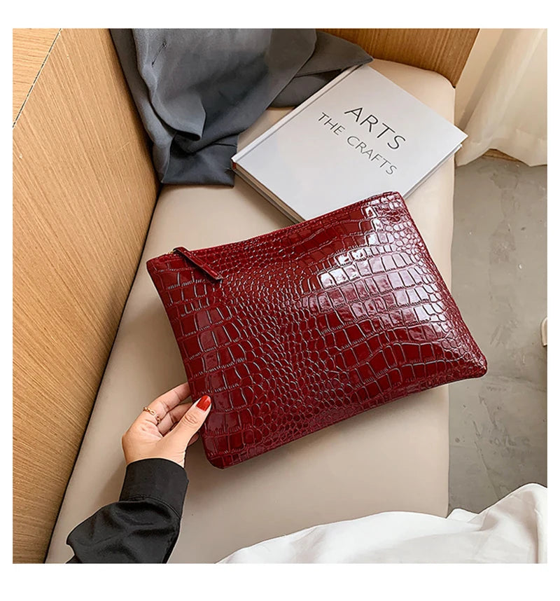 Pochette femme en cuir brillant A / 33x24cm-B / 33x24cm-C / 33x24cm-D / 33x24cm-E / 33x24cm-F / 33x24cm-G / 33x24cm-H / 33x24cm-ShopGET® 