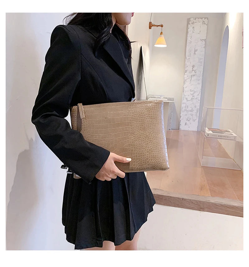 Pochette femme en cuir brillant A / 33x24cm-B / 33x24cm-C / 33x24cm-D / 33x24cm-E / 33x24cm-F / 33x24cm-G / 33x24cm-H / 33x24cm-ShopGET® 