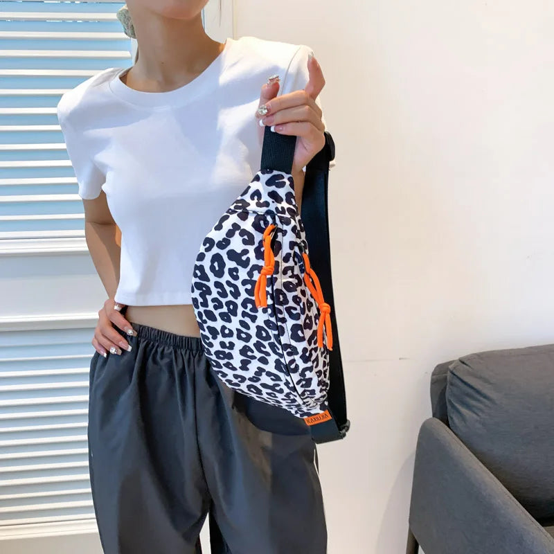 Sac banane léopard blanc et noir